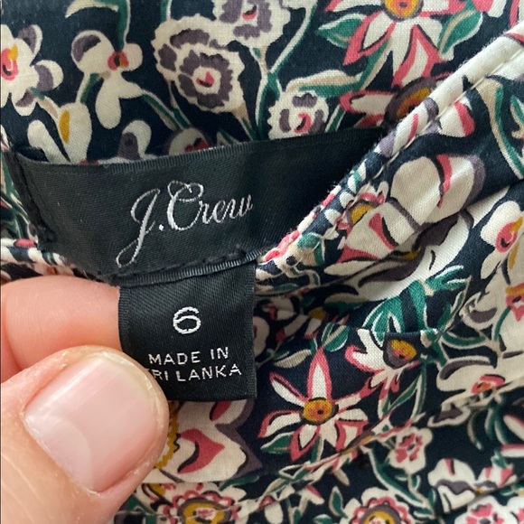 J. Crew (6) Cotton Tulip Skirt midi - Picture 2 of 6